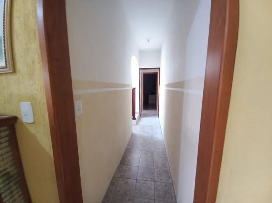 Foto 2 de Sobrado com 3 quartos à venda, 164m2 em Jardim Rosely, Pindamonhangaba - SP