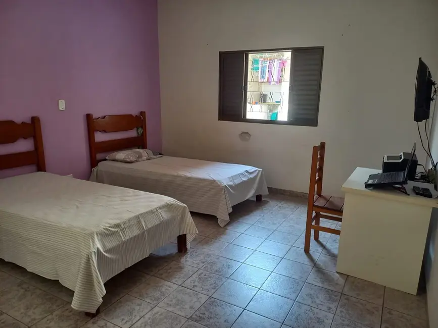 Foto 8 de Sobrado com 3 quartos à venda, 164m2 em Jardim Rosely, Pindamonhangaba - SP