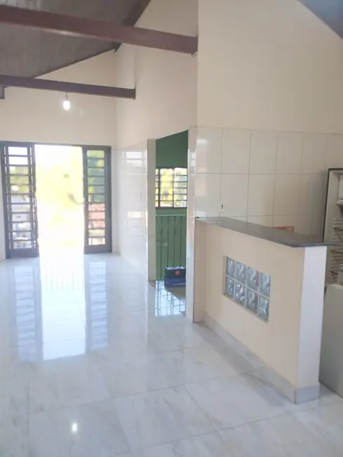 Sobrado com 3 quartos à venda, 215m2 em Aparecida - SP - imagem 6 Foto 6 de Sobrado com 3 quartos à venda, 215m2 em Aparecida - SP