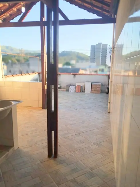 Sobrado com 3 quartos à venda, 215m2 em Aparecida - SP - imagem 1 Foto 1 de Sobrado com 3 quartos à venda, 215m2 em Aparecida - SP