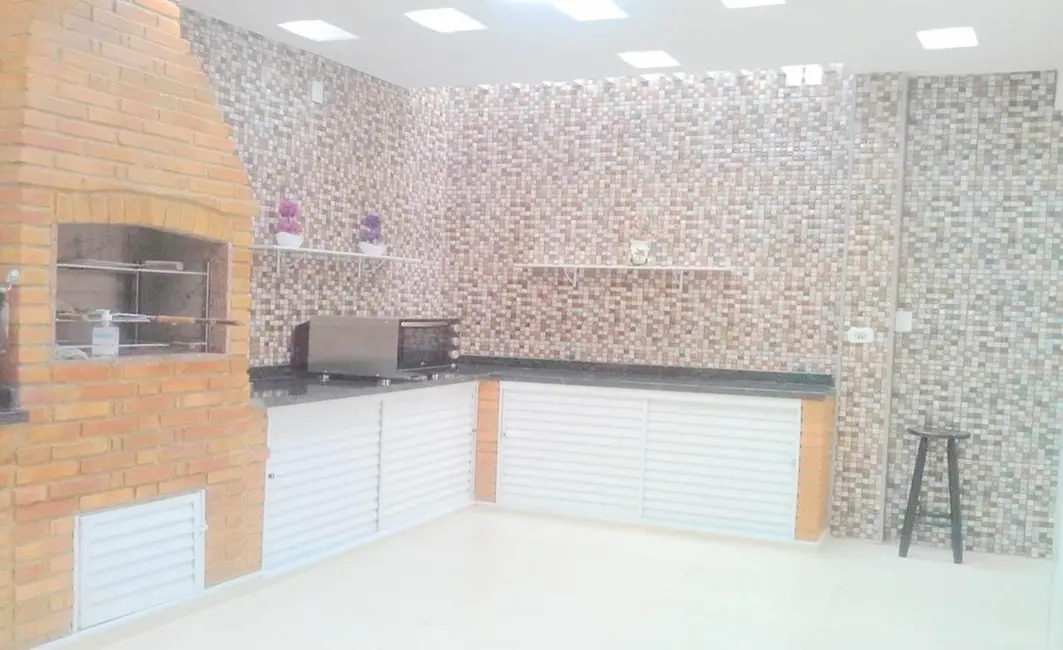 Foto 9 de Sobrado com 2 quartos à venda, 280m2 em Parque Residencial Anna Guilhermina Rois Alves, Guaratingueta - SP