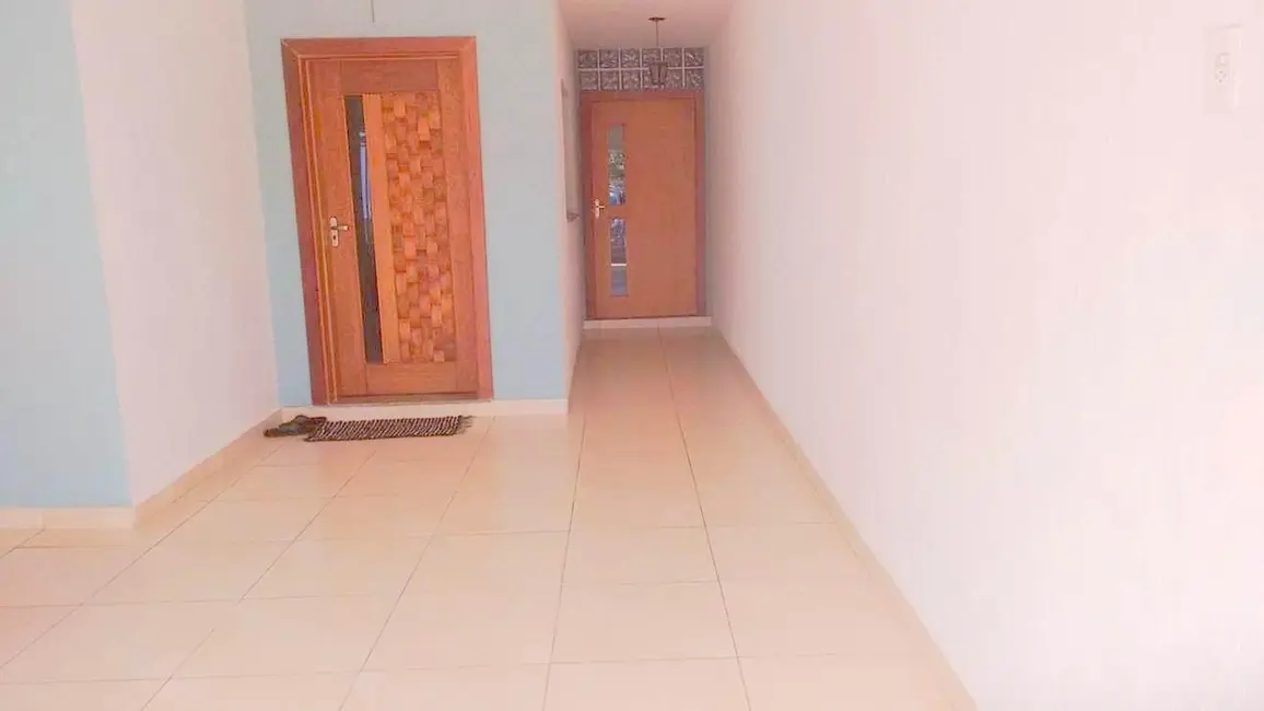 Foto 6 de Sobrado com 2 quartos à venda, 280m2 em Parque Residencial Anna Guilhermina Rois Alves, Guaratingueta - SP