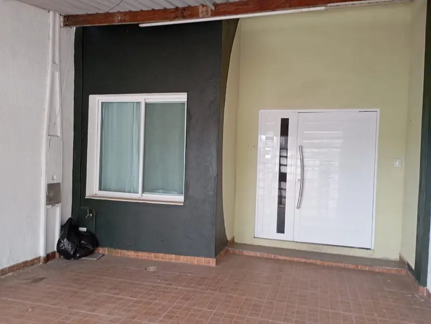 Foto 2 de Sobrado com 3 quartos à venda e para alugar, 200m2 em Alto do Cardoso, Pindamonhangaba - SP