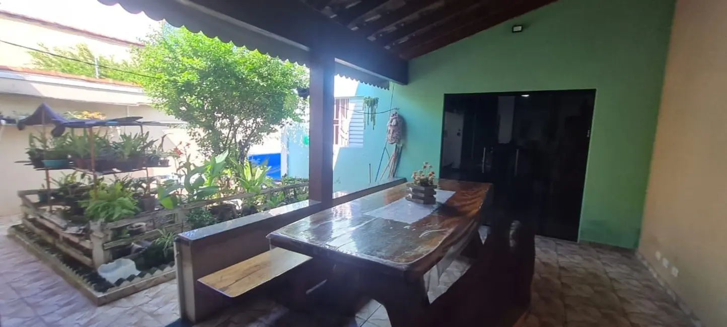 Foto 5 de Sobrado com 3 quartos à venda, 237m2 em Residencial Parque das Palmeiras, Pindamonhangaba - SP