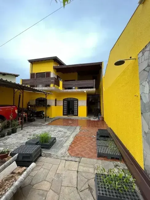 Foto 5 de Sobrado com 3 quartos à venda, 193m2 em Parque Jaraguá, Taubate - SP