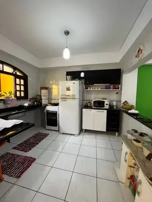 Foto 9 de Sobrado com 3 quartos à venda, 193m2 em Parque Jaraguá, Taubate - SP