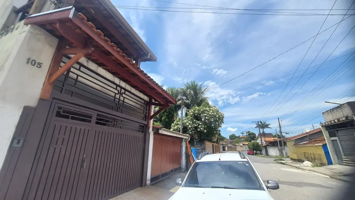 Foto 3 de Sobrado com 3 quartos à venda, 130m2 em Santana, Pindamonhangaba - SP