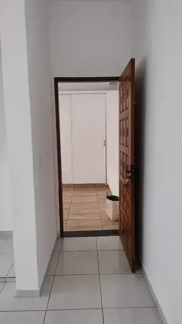 Foto 8 de Sobrado com 3 quartos à venda, 232m2 em Vila Suiça, Pindamonhangaba - SP