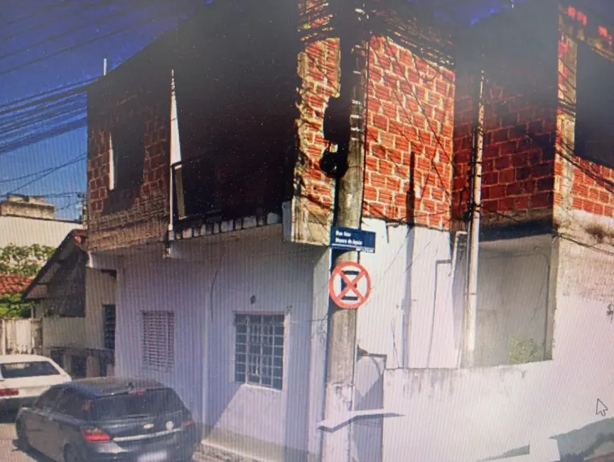 Sobrado com 4 quartos à venda, 120m2 em Aparecida - SP - imagem 2 Foto 2 de Sobrado com 4 quartos à venda, 120m2 em Aparecida - SP
