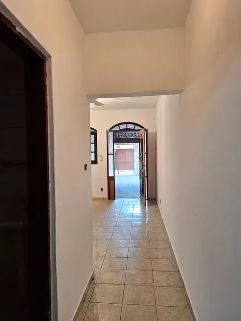 Foto 2 de Sobrado com 2 quartos à venda, 155m2 em Comercial e Residencial Jardim Mariana, Pindamonhangaba - SP