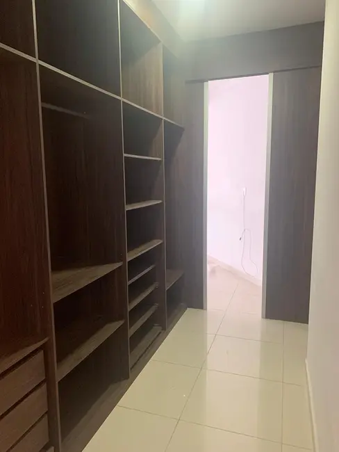 Foto 4 de Sobrado com 3 quartos à venda, 211m2 em Tremembe - SP