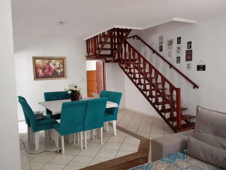 Foto 7 de Sobrado com 3 quartos à venda, 300m2 em Residencial Mantiqueira, Pindamonhangaba - SP