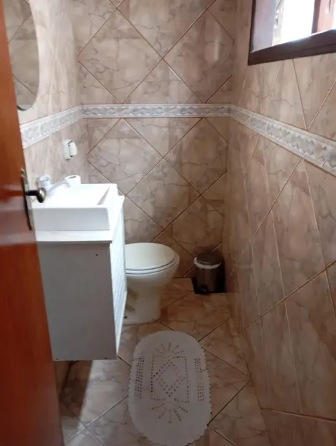 Foto 4 de Sobrado com 3 quartos à venda, 300m2 em Residencial Mantiqueira, Pindamonhangaba - SP