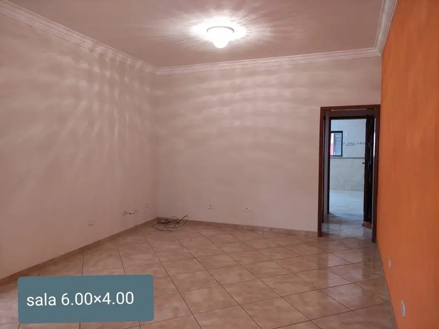 Sobrado com 2 quartos à venda, 150m2 em Residencial Mombaça I, Pindamonhangaba - SP - imagem 3 Foto 3 de Sobrado com 2 quartos à venda, 150m2 em Residencial Mombaça I, Pindamonhangaba - SP
