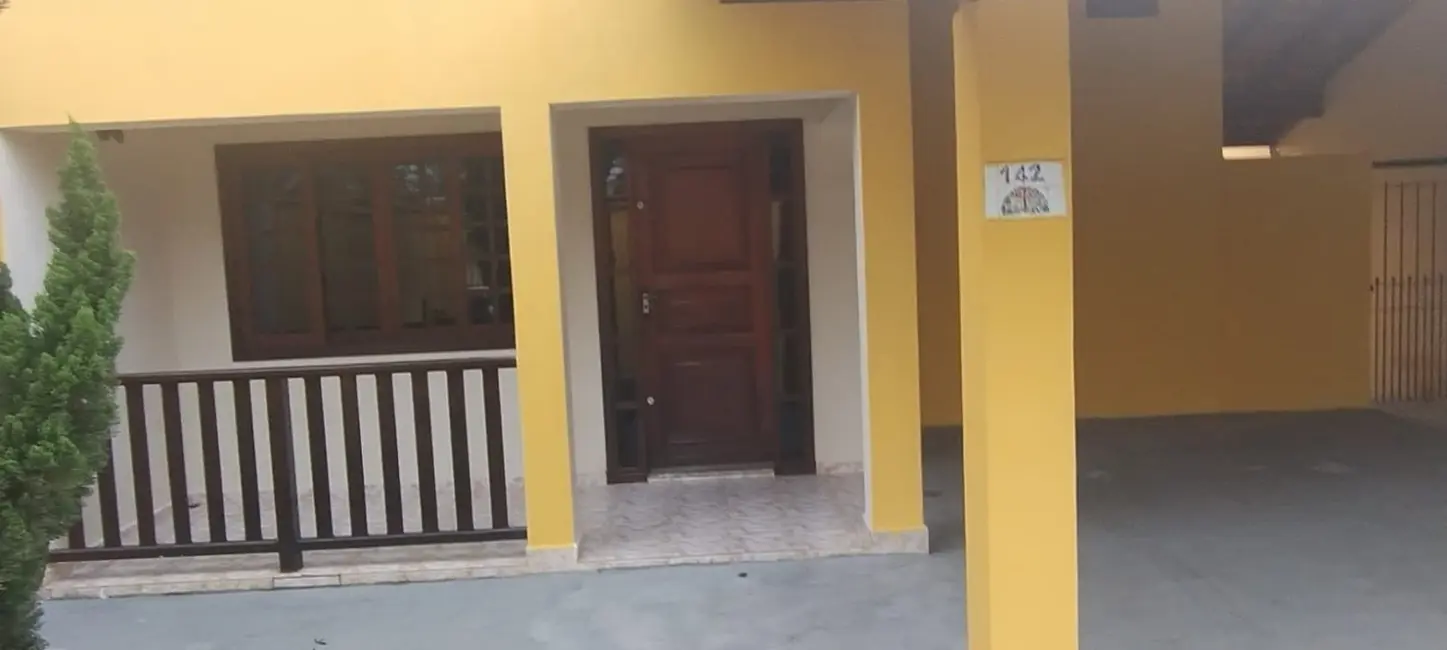 Foto 4 de Sobrado com 3 quartos à venda, 200m2 em Vila São Judas Tadeu, Pindamonhangaba - SP