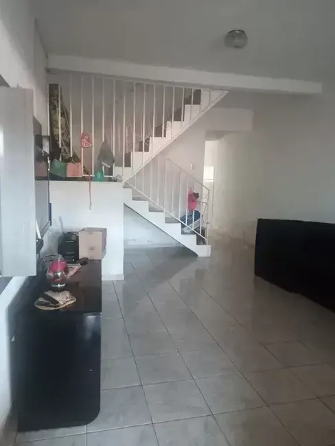 Foto 3 de Sobrado com 2 quartos à venda, 147m2 em Residencial Mombaça I, Pindamonhangaba - SP