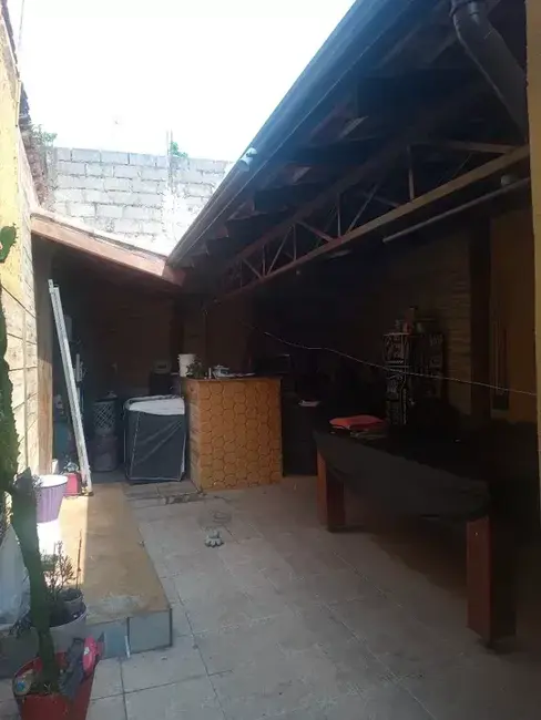 Sobrado com 2 quartos à venda, 147m2 em Residencial Mombaça I, Pindamonhangaba - SP - imagem 4 Foto 4 de Sobrado com 2 quartos à venda, 147m2 em Residencial Mombaça I, Pindamonhangaba - SP