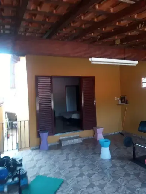 Foto 8 de Sobrado com 2 quartos à venda, 147m2 em Residencial Mombaça I, Pindamonhangaba - SP