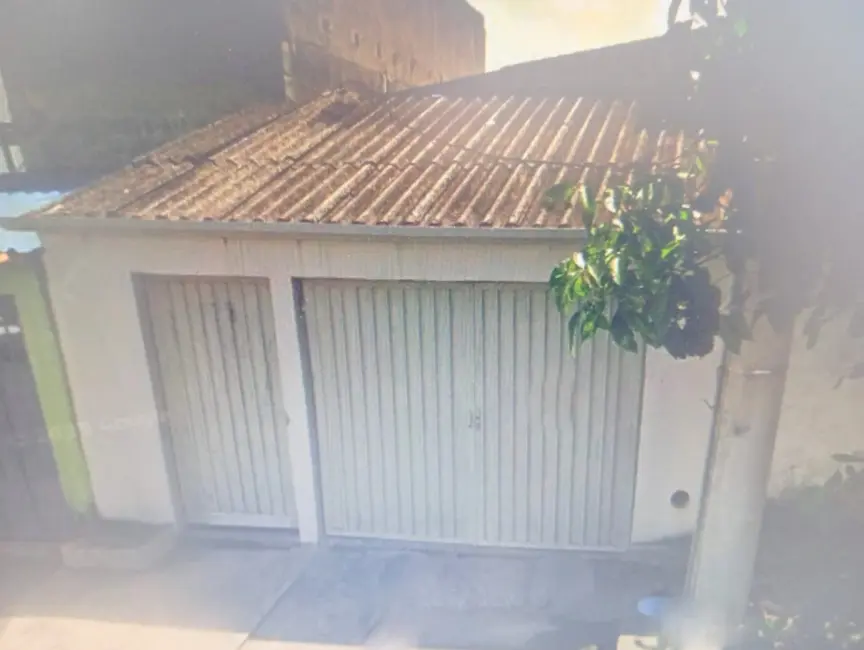 Sobrado com 2 quartos à venda, 70m2 em Aparecida - SP - imagem 1 Foto 1 de Sobrado com 2 quartos à venda, 70m2 em Aparecida - SP