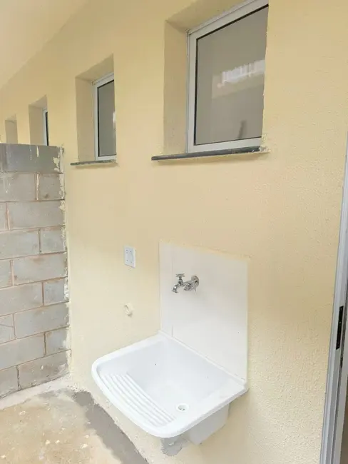 Foto 8 de Sobrado com 2 quartos à venda, 60m2 em Jardim Santa Luzia, Guaratingueta - SP