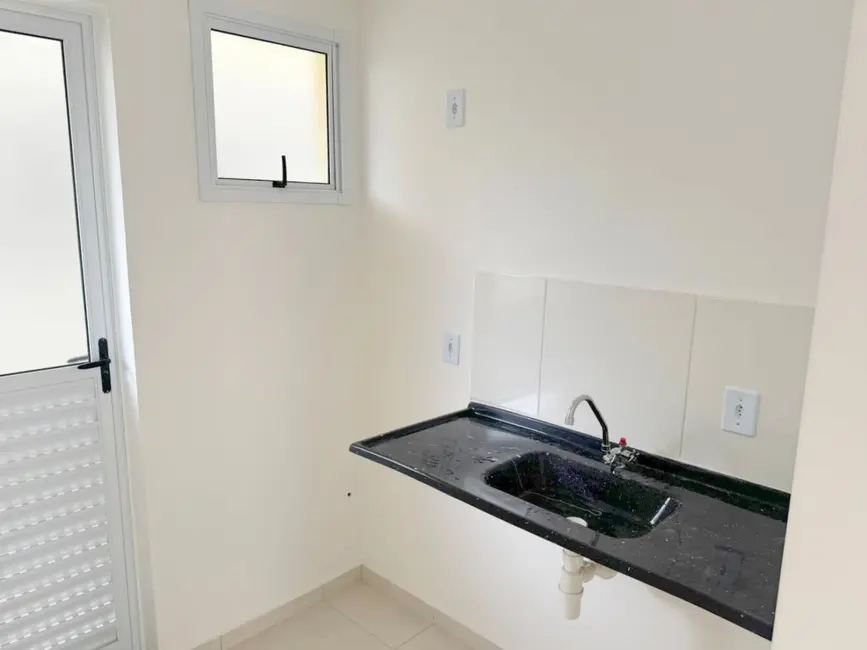 Foto 1 de Sobrado com 2 quartos à venda, 60m2 em Jardim Santa Luzia, Guaratingueta - SP