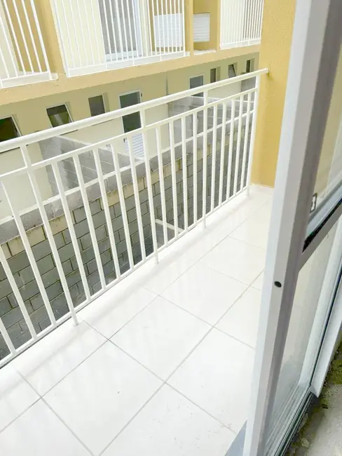 Foto 2 de Sobrado com 2 quartos à venda, 60m2 em Jardim Santa Luzia, Guaratingueta - SP