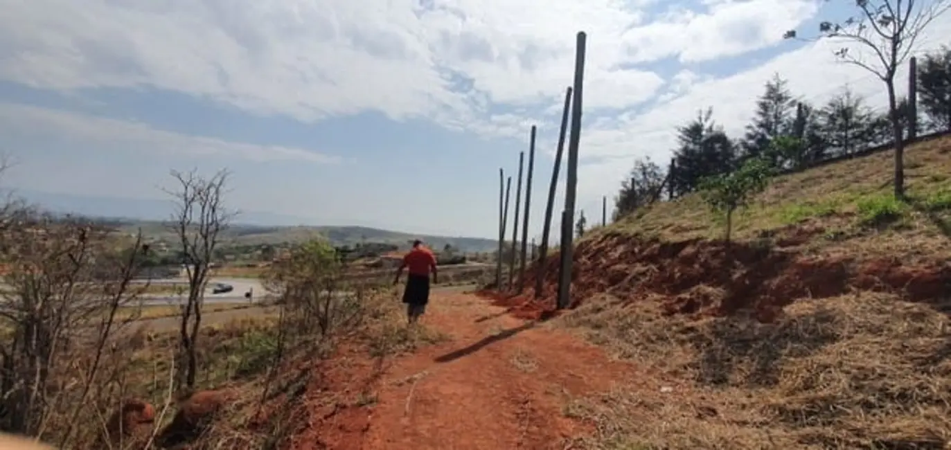 Foto 5 de Terreno / Lote à venda, 880m2 em Taubate - SP