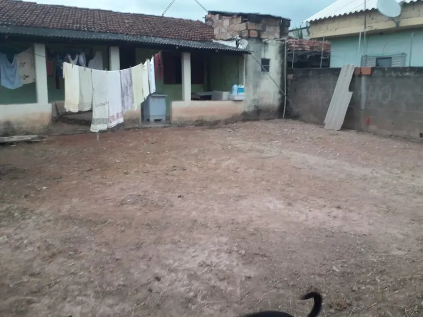Foto 1 de Terreno / Lote à venda em Vila São Benedito, Pindamonhangaba - SP