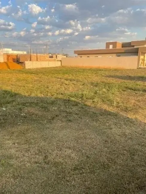 Foto 2 de Lote de Condomínio à venda, 260m2 em Tremembe - SP