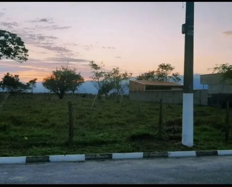 Foto 3 de Terreno / Lote à venda em Vila São Benedito, Pindamonhangaba - SP