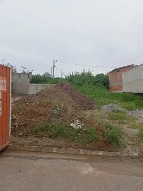 Foto 1 de Terreno / Lote à venda, 150m2 em Taubate - SP