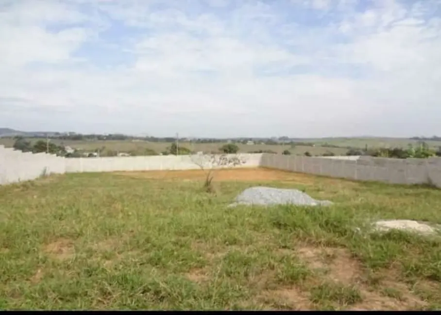 Foto 1 de Terreno / Lote à venda, 500m2 em Parque Shangri-lá, Pindamonhangaba - SP