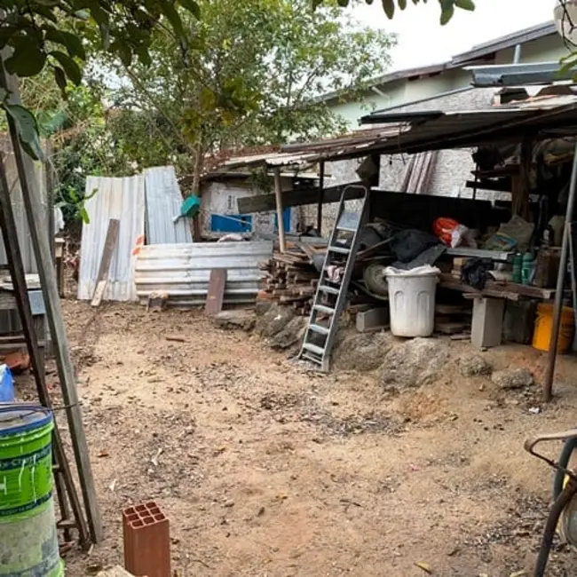 Foto 1 de Terreno / Lote à venda, 250m2 em Pindamonhangaba - SP