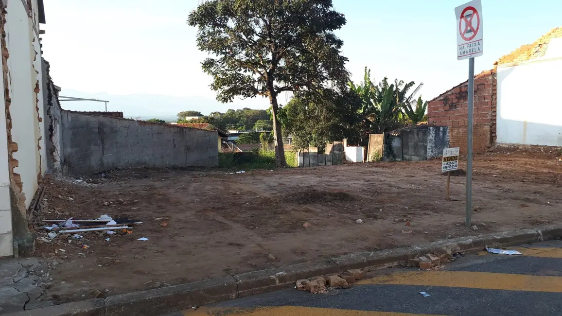 Foto 2 de Terreno / Lote à venda, 158m2 em Centro, Pindamonhangaba - SP