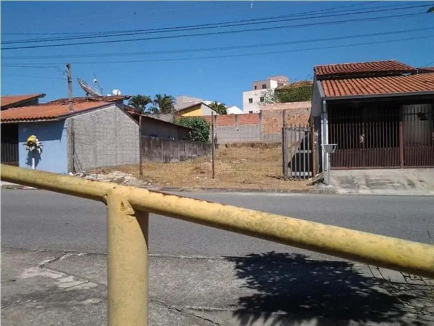 Foto 1 de Terreno / Lote à venda, 300m2 em Residencial Mombaça I, Pindamonhangaba - SP