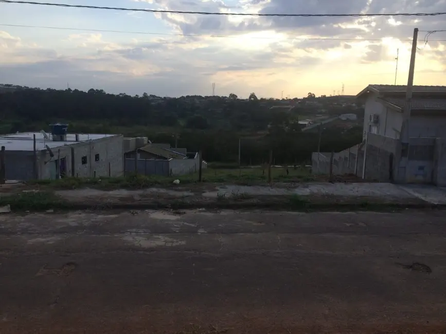 Foto 1 de Terreno / Lote à venda, 424m2 em São Gonçalo, Taubate - SP