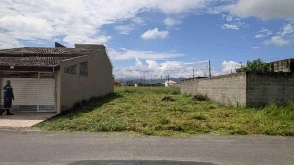 Foto 1 de Terreno / Lote à venda, 200m2 em Loteamento Residencial e Comercial Araguaia, Pindamonhangaba - SP