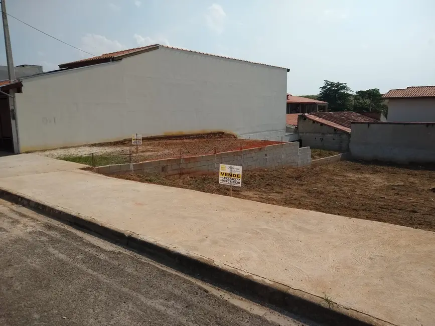 Foto 1 de Terreno / Lote à venda, 250m2 em Pindamonhangaba - SP