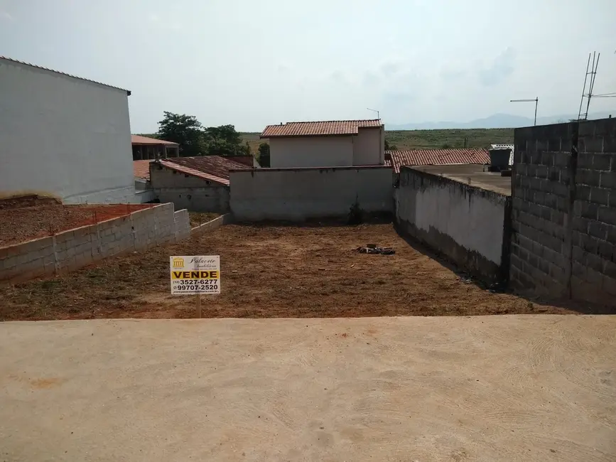 Foto 3 de Terreno / Lote à venda, 250m2 em Pindamonhangaba - SP