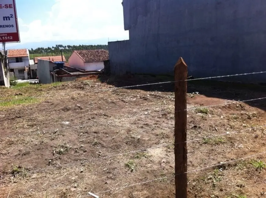 Foto 1 de Terreno / Lote à venda, 310m2 em Pindamonhangaba - SP