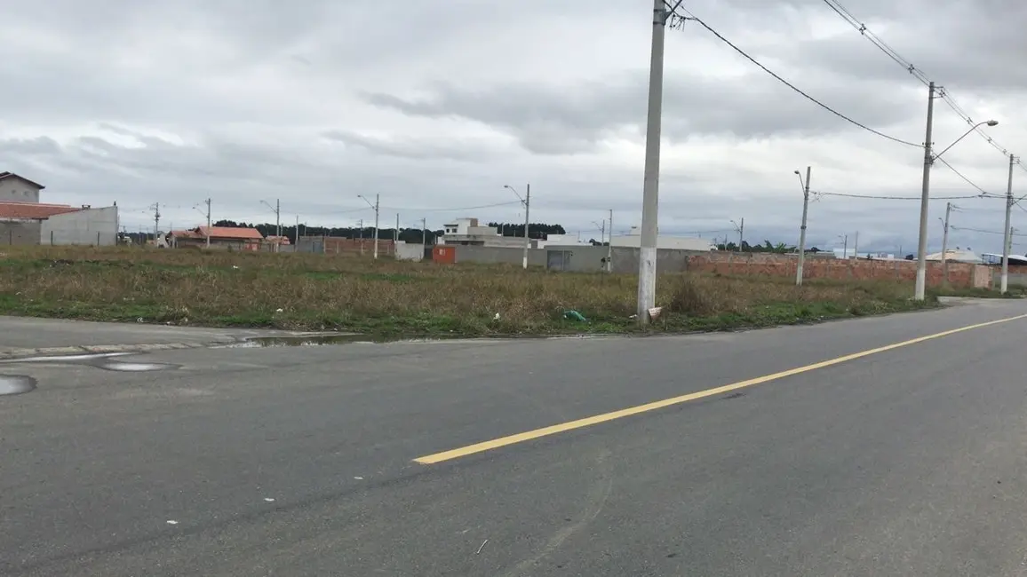 Foto 3 de Terreno / Lote à venda, 826m2 em Pindamonhangaba - SP