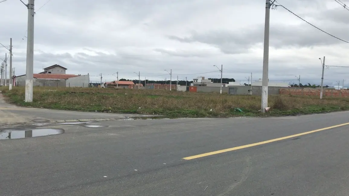 Foto 2 de Terreno / Lote à venda, 826m2 em Pindamonhangaba - SP