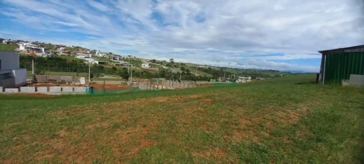 Foto 1 de Lote de Condomínio à venda, 351m2 em Jardim Marlene Miranda, Taubate - SP