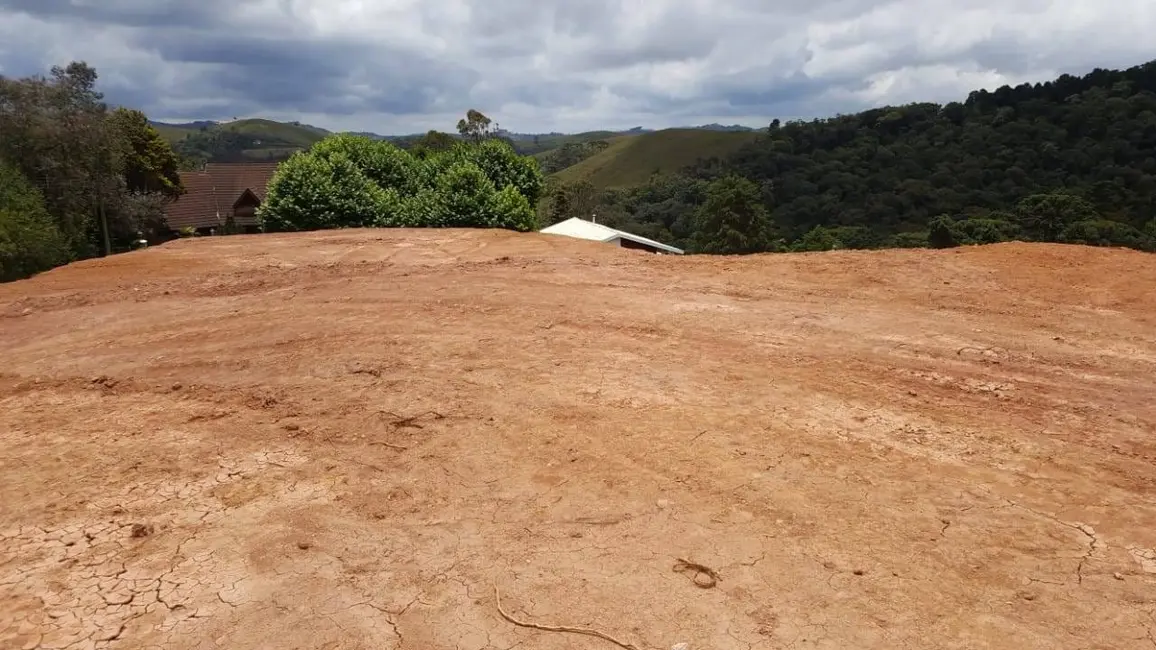 Foto 2 de Terreno / Lote à venda e para alugar, 1650m2 em Campos Do Jordao - SP