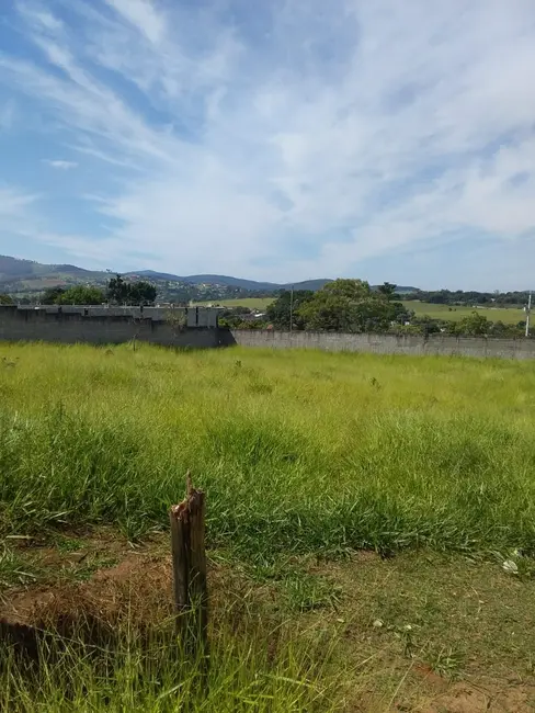 Foto 1 de Terreno / Lote à venda, 500m2 em Parque Shangri-lá, Pindamonhangaba - SP