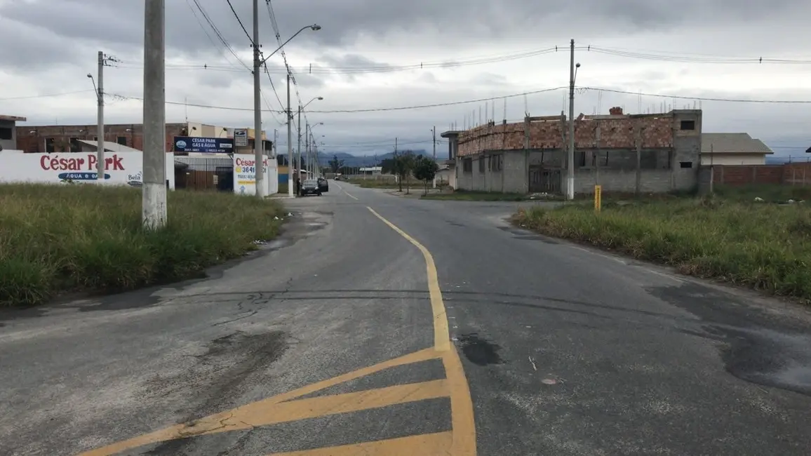 Foto 2 de Terreno / Lote à venda, 809m2 em Pindamonhangaba - SP