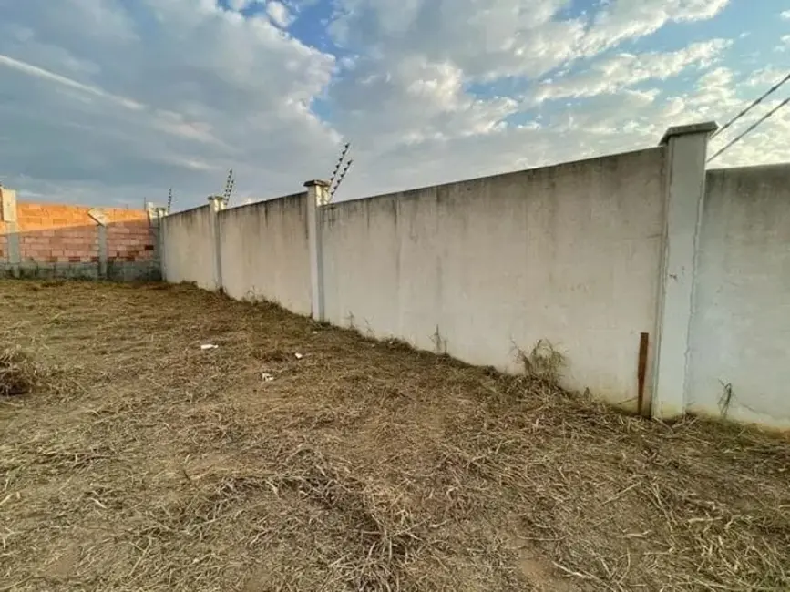 Foto 4 de Terreno / Lote à venda, 621m2 em Taubate - SP