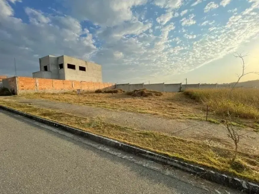Foto 5 de Terreno / Lote à venda, 621m2 em Taubate - SP