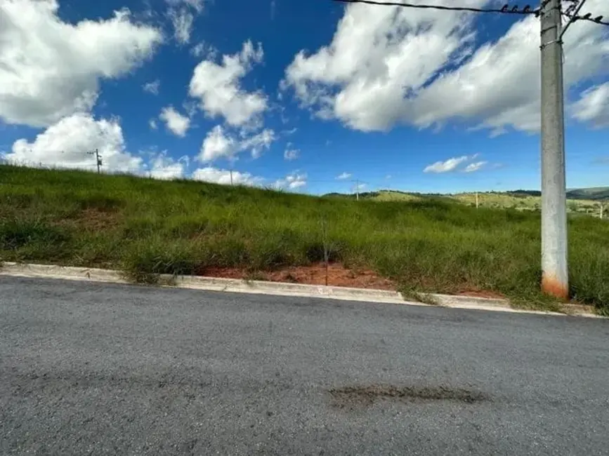 Foto 1 de Terreno / Lote à venda, 250m2 em Jardim Marlene Miranda, Taubate - SP