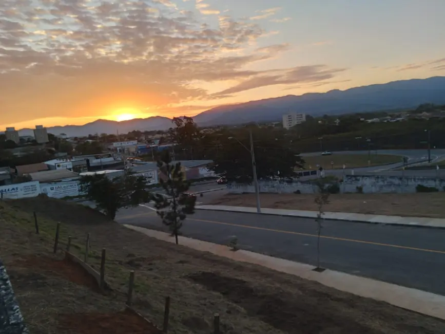 Foto 3 de Terreno / Lote à venda, 250m2 em Santana, Pindamonhangaba - SP